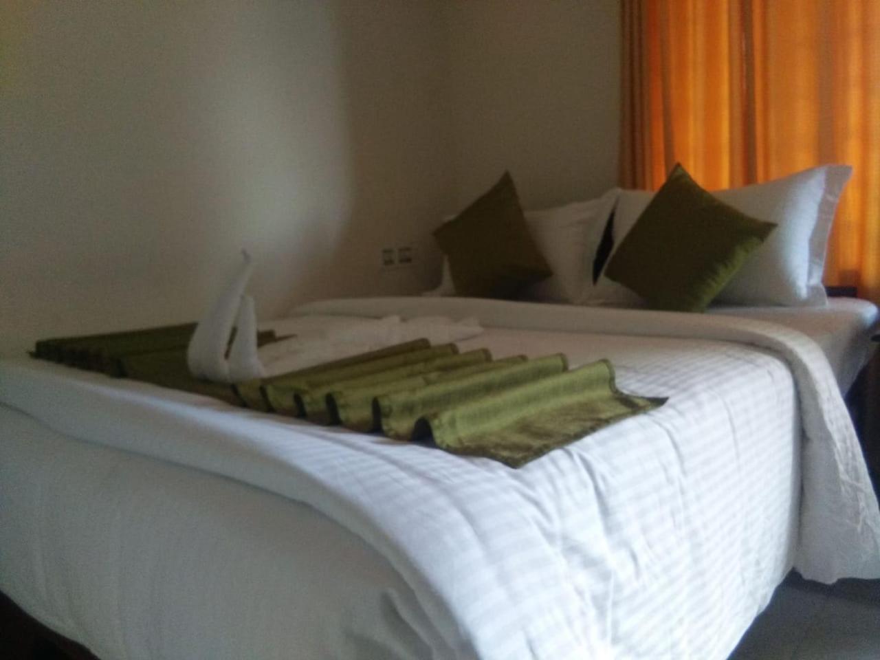ムンナール Holly Hock Bed & Breakfast エクステリア 写真